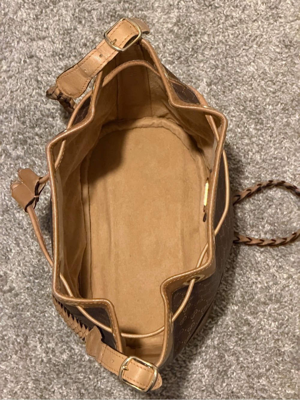 Gucci Brown GG Supreme Bucket Crossbody with Braided Strap - Picture 4 of 8